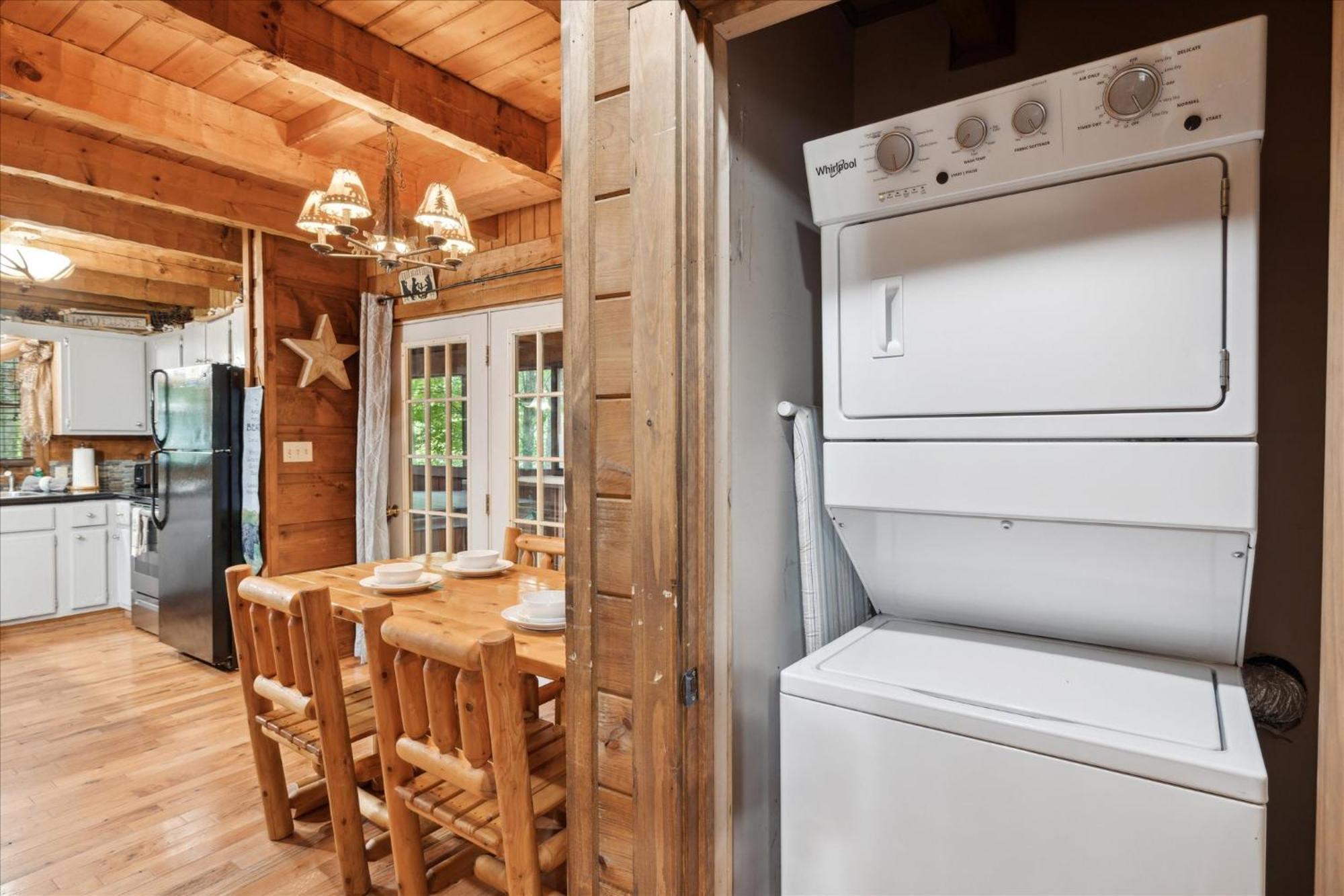 A Charming Cabin, Pool, Firepit, Hot Tub-Jacuzzi 개틀린버그 외부 사진