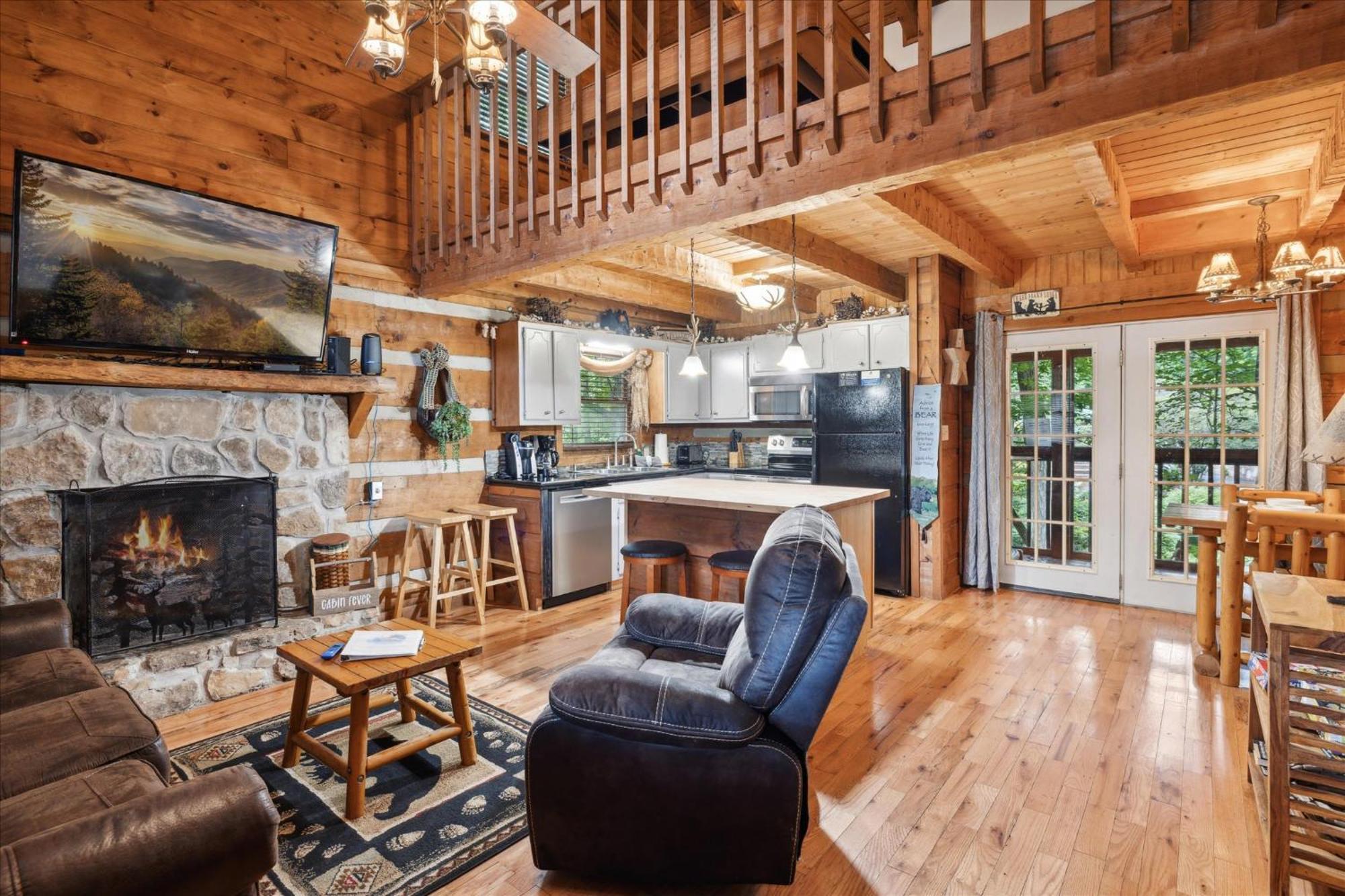 A Charming Cabin, Pool, Firepit, Hot Tub-Jacuzzi 개틀린버그 외부 사진