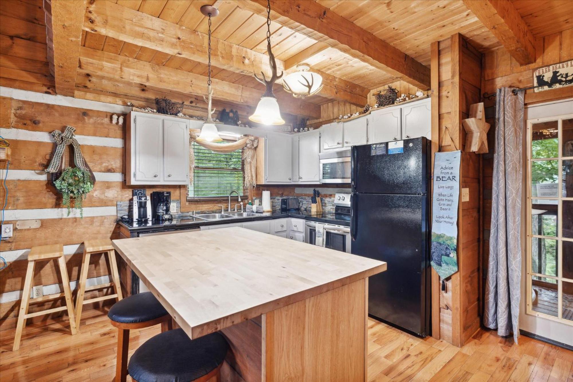 A Charming Cabin, Pool, Firepit, Hot Tub-Jacuzzi 개틀린버그 외부 사진