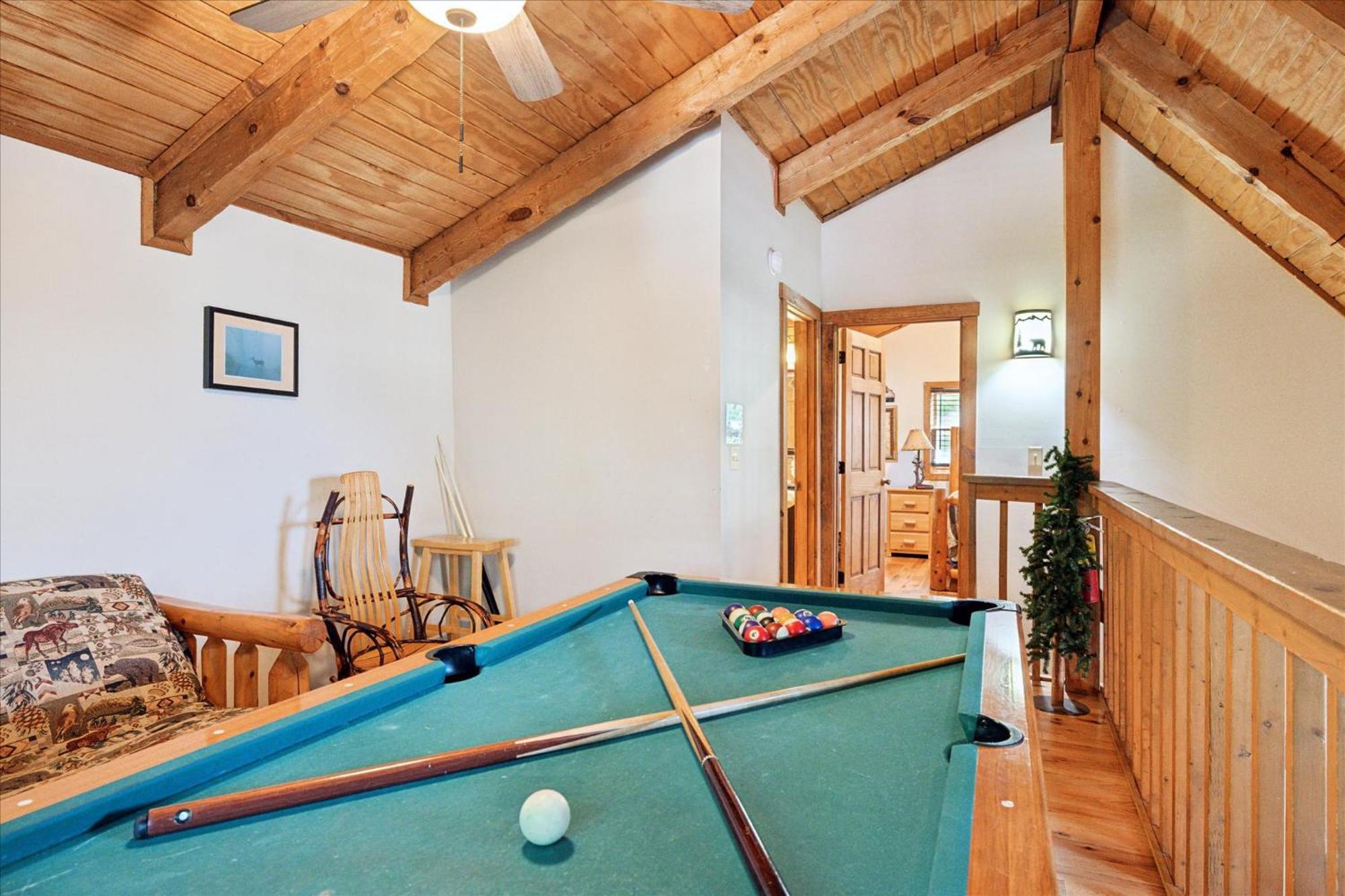 A Charming Cabin, Pool, Firepit, Hot Tub-Jacuzzi 개틀린버그 외부 사진